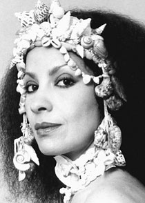 Homenageado 20º Prêmio da Música Brasileira  Ano Clara Nunes